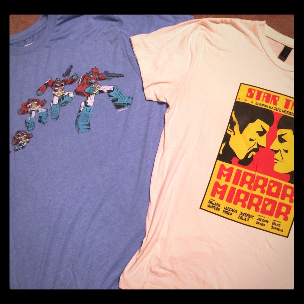 2 Lootcrate Large graphic tees